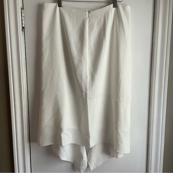 NWT ANNE KLEIN asymmetrical midi length white side slit skirt size 12 - Picture 3 of 7